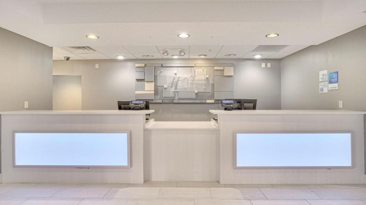 Holiday Inn Express Hotel & Suites Portland By Ihg Екстериор снимка