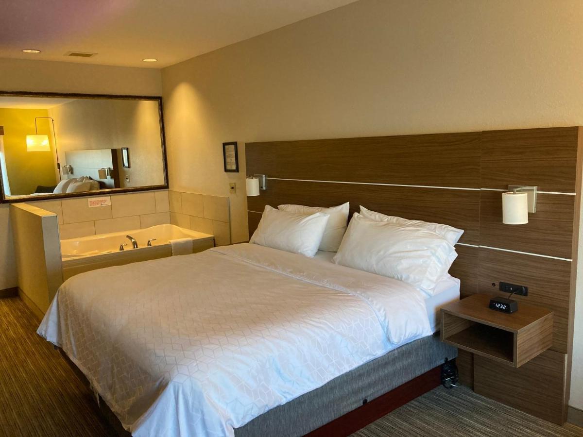 Holiday Inn Express Hotel & Suites Portland By Ihg Екстериор снимка
